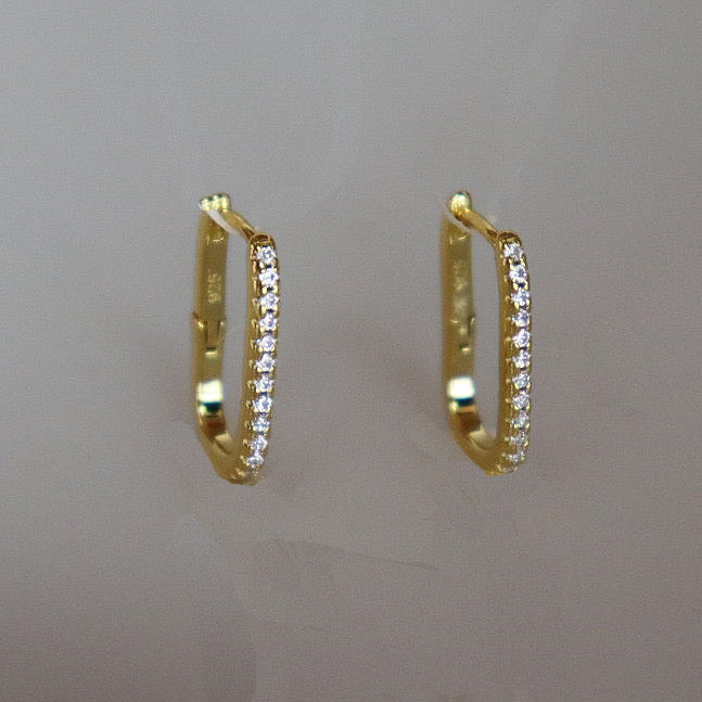 Tiny Oval Hoop